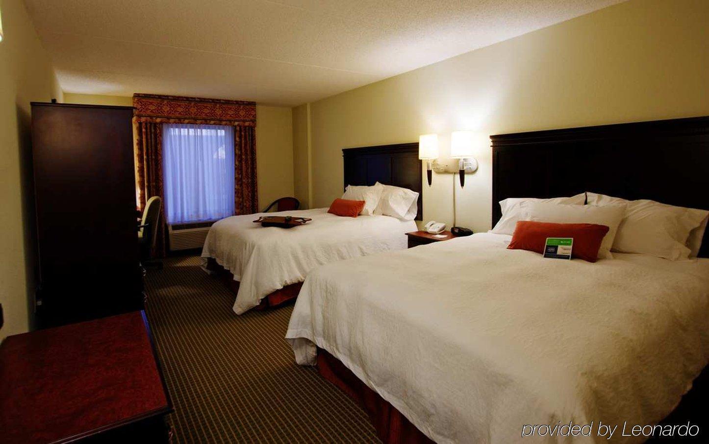 Hampton Inn Fayetteville Phòng bức ảnh