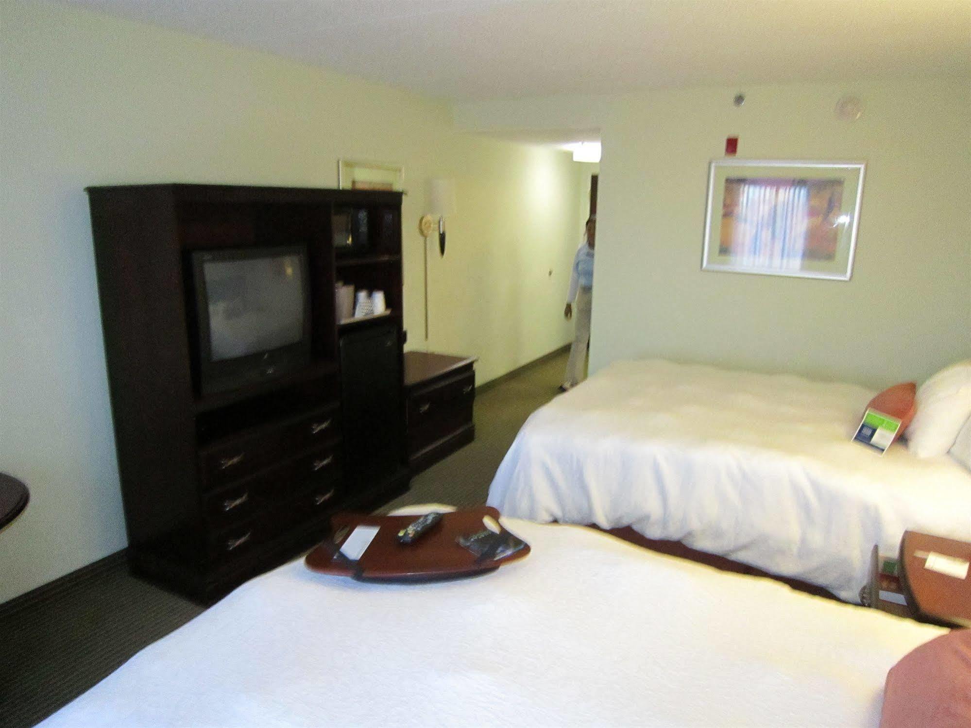 Hampton Inn Fayetteville Phòng bức ảnh