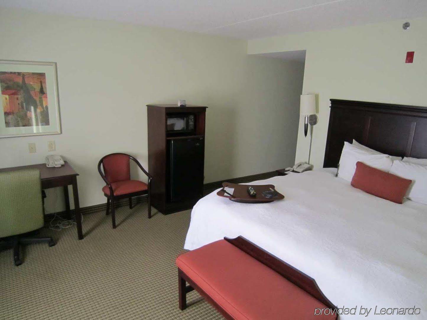 Hampton Inn Fayetteville Ngoại thất bức ảnh